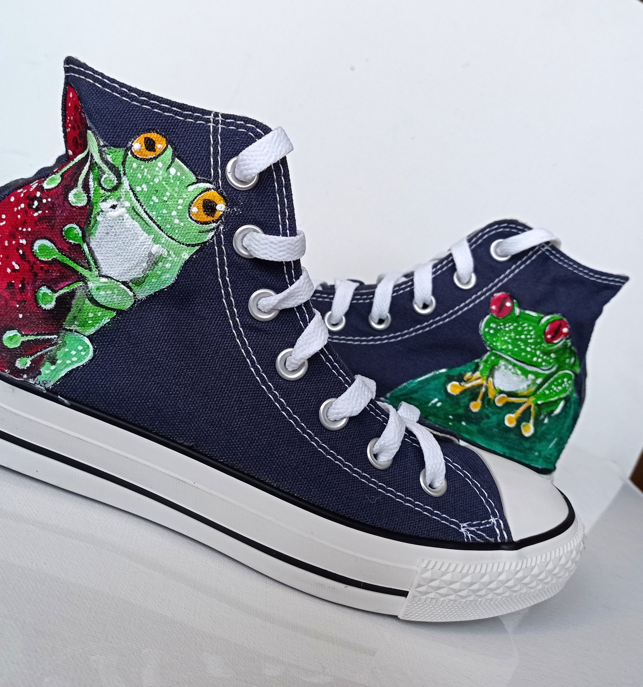 frog shoes