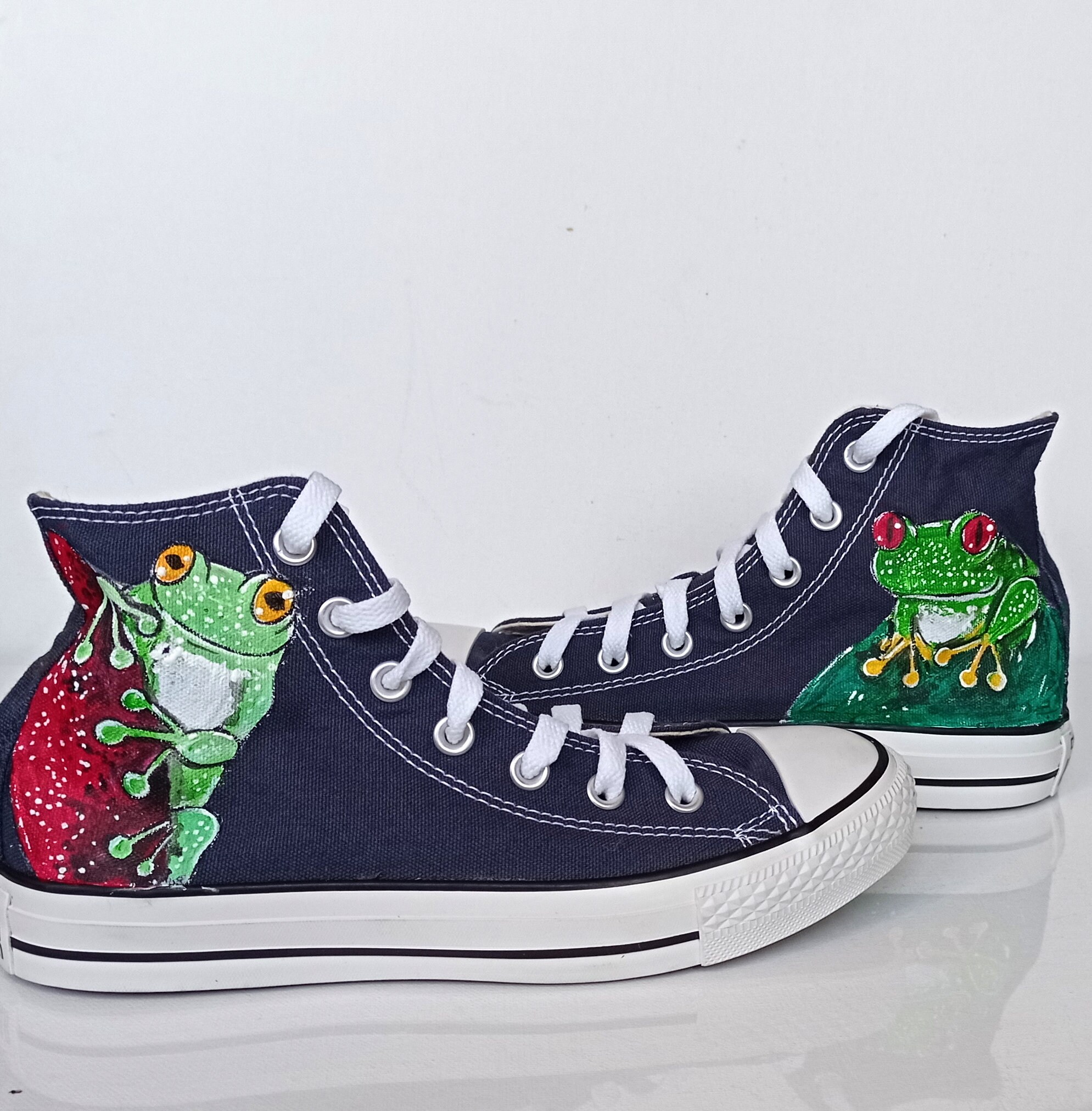 frog shoes