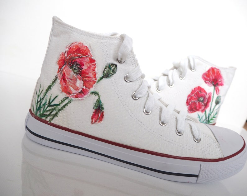 Floral Red Poppy Pattern Print Black Sneaker Shoes For Men Women main image 1