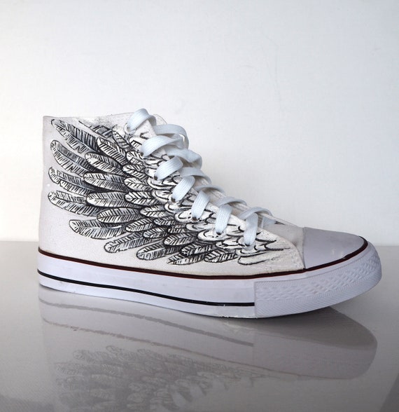 Scarpe con ali d angelo dipinte a mano scarpe con ali personalizzate scarpe da ginnastica con piume regalo angelo custode Etsy Italia
