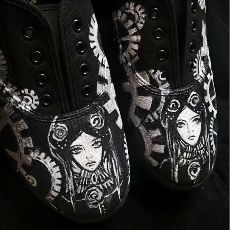 {keywor d} vans goth