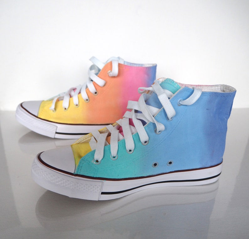 Chaussures arcenciel pastel chaussures arcenciel peintes Etsy