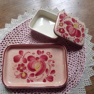 France Saar, Villeroy Boch ,40&#39;s,  porcelain box with tray , perfect condition