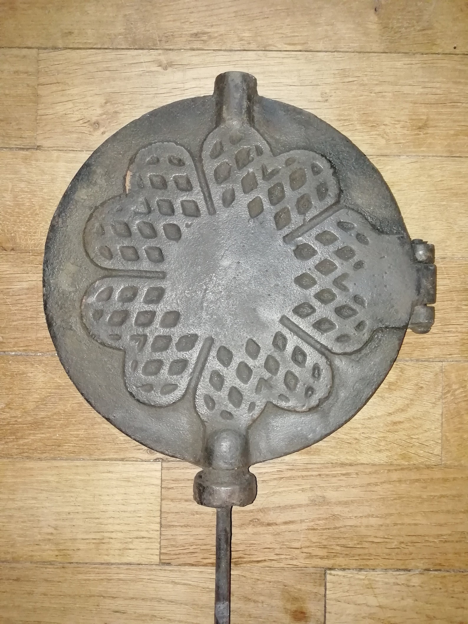French antique large cast iron waffle maker with hearts Etsy