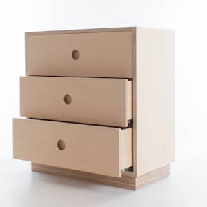 Malmo Short Chest of Drawers 3 // Compensato di betulla Legno massello dappertutto Guide Soft Close Personalizza design materiali immagine 4