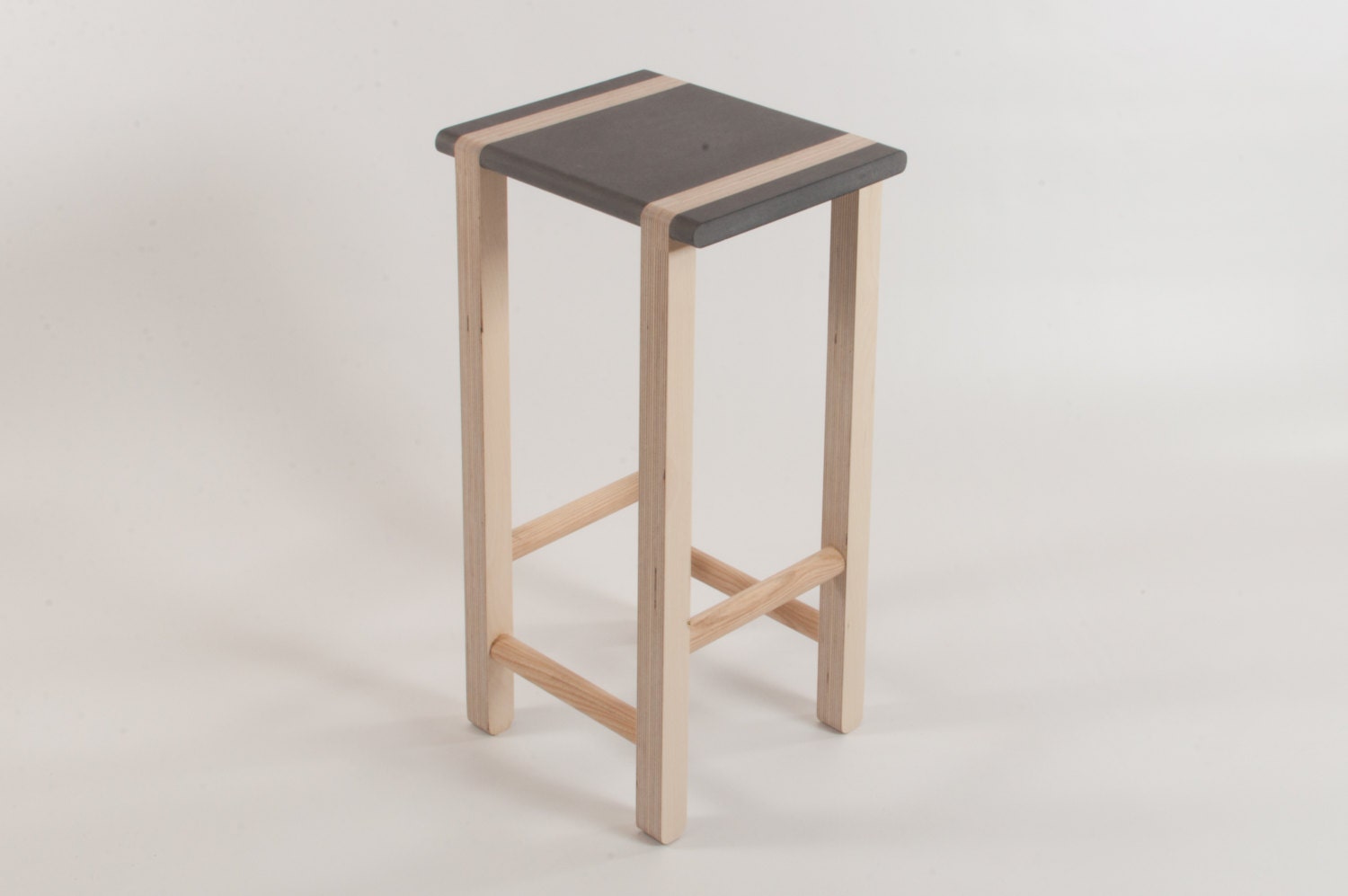 Tabouret de Bar Serif - Plan Travail Cuisine ou Bureau Debout Contreplaqué Bouleau Valchromat Frêne 