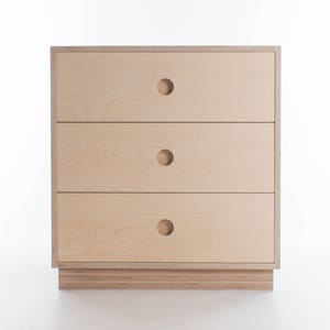 Malmo Short Chest of Drawers 3 // Compensato di betulla Legno massello dappertutto Guide Soft Close Personalizza design materiali immagine 1