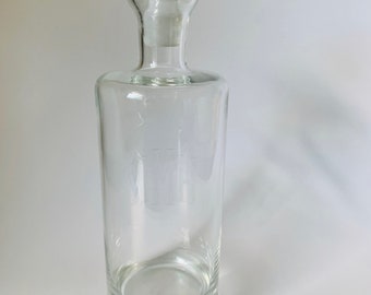 Vintage Etched Monogram Glass Decanter – HMK Whiskey Barware, 1990s Cart Decor