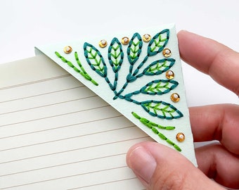 Flora Paper Embroidery Corner Bookmark PDF Pattern, Flora Design PDF Pattern, Paper Craft