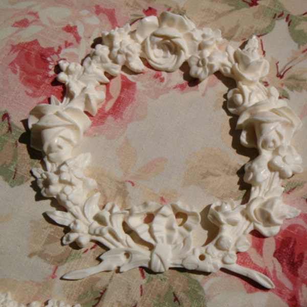 Shabby and Chic Rose Floral Wreath 8" x 8" Shabby & Chic Furniture Appliques Architectural Trim Embellishment