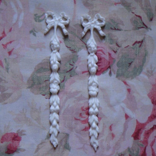 New! Shabby Chic Floral Drops Pair Furniture Applique Architectural Pediment Onlay