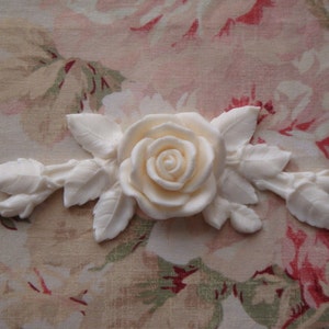 Shabby and Chic Semi-Flexible Rose and Leaf Swag Center Furniture Applique Architectural