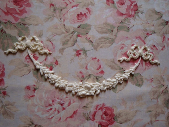 Flexible Shabby and Chic Floral Swag with Bow Ribbon Set Furniture Applique