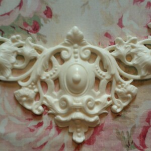 Ribbon Floral Doves Acanthus Scroll Lg Center Furniture Mount Applique Pediment Ribbon Floral Doves Acanthus Scroll Lg Center Furniture Mount Applique Pediment