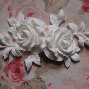 Shabby Chic Open Rose Rosebuds Leaves Center Furniture Applique Pediment