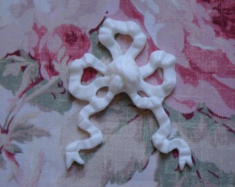 New! French Ribbon Bow Furniture Applique Architectural Pediment