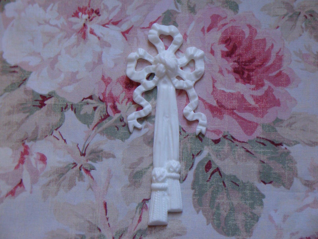 French Ribbon Bow With Tassels Furniture Applique Architectural ...