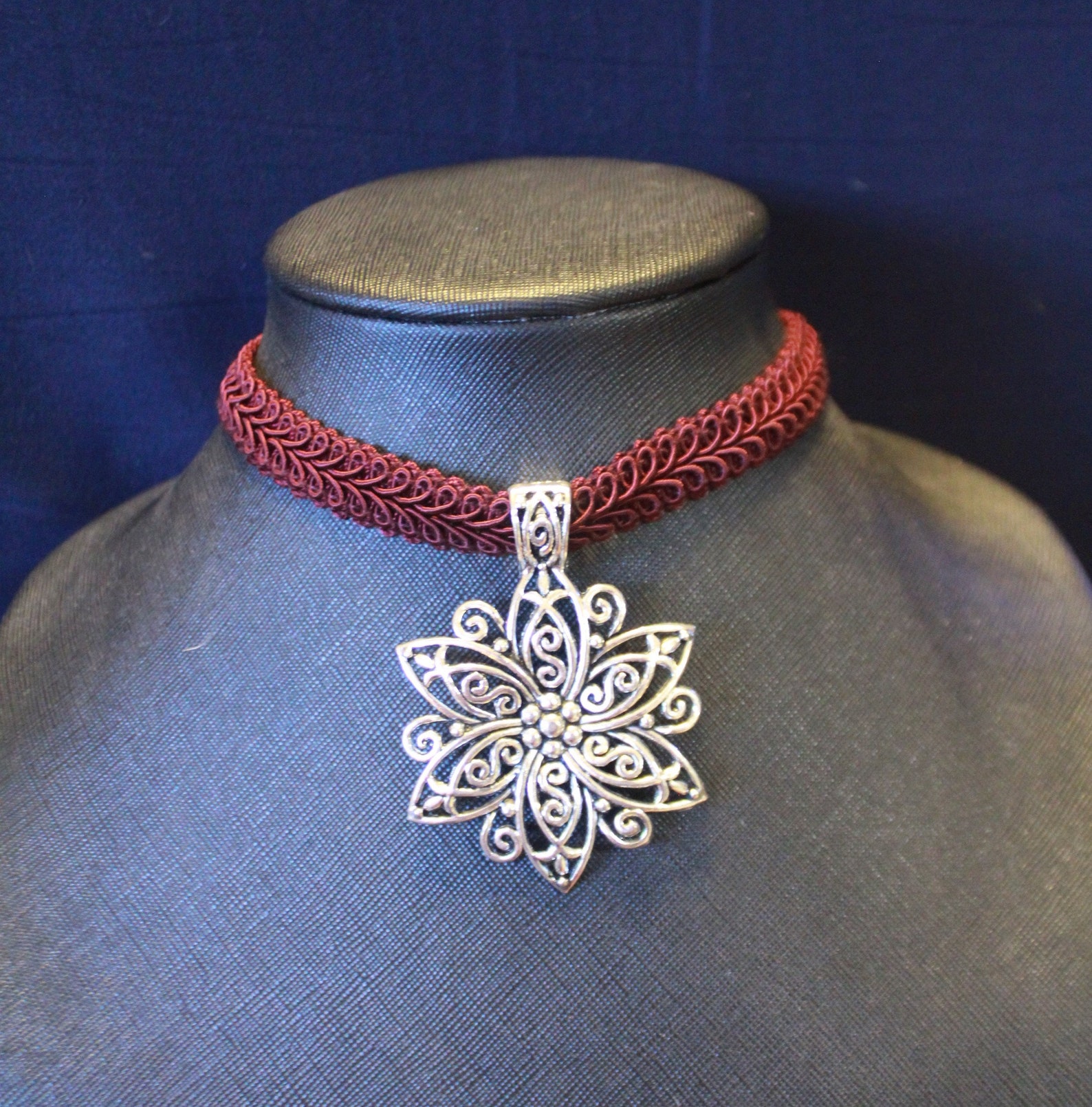 Huge Edelweiss Choker