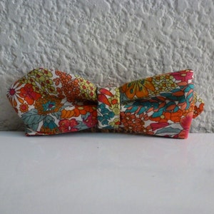 Bow Pin - Liberty of London Pink Margaret Anne Print