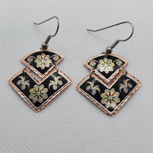 CEA - Beautiful Flower COPPER earrings - Surgical Steel Hypo Allergenic Earwires.