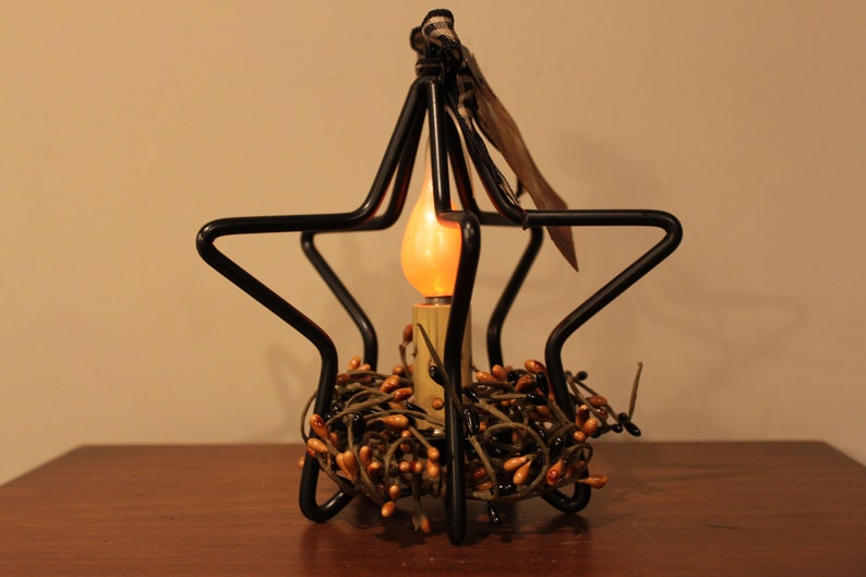 Small 3D Iron Star with Low Wattage Electric Flickering Candelabra light, Bow, Star, Hang Tag and Pip Berry Ring image 3