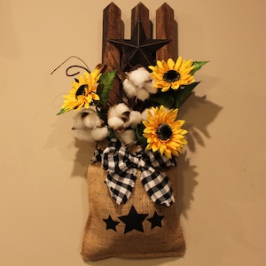 Decorated Tobacco Lath Fence with Star, Burlap bag, Sunflowers and Cotton Boll Plant