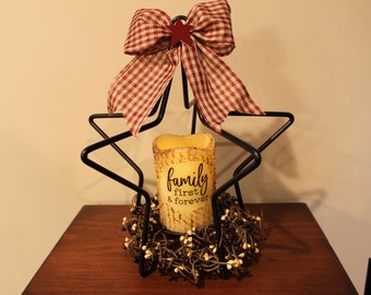Medium 3D Iron Star Candle Holder with LED Timer Pillar Candle, Bow, Star and Pip Berry Ring