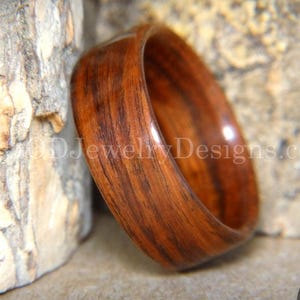 Bentwood Ring - &quot;Classic Rose&quot; S. American Rosewood