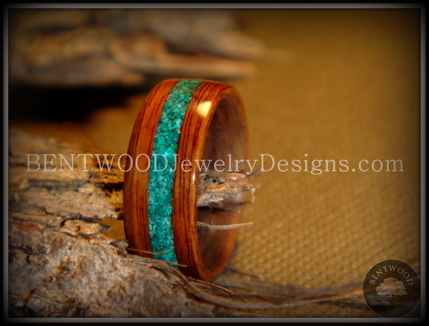 Bentwood Rosewood Ring With Malachite 