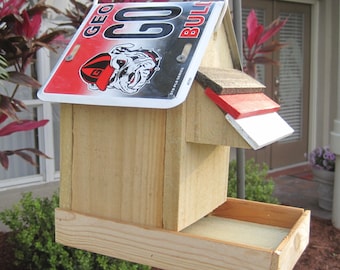 University of Georgia Bulldogs Handmade Novelty Bird Feeder with License Plate Roof
