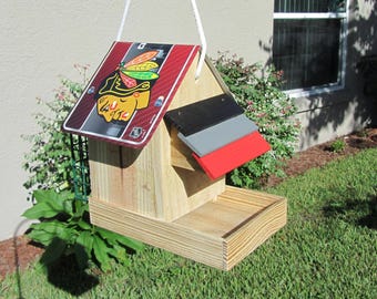 Chicago Blackhawks Hockey Bird Feeder Novelty with License Plate Roof