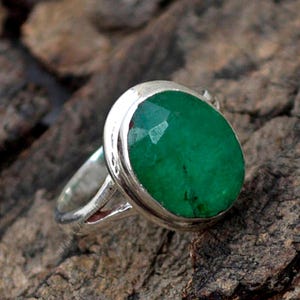 Natural Emerald Gemstone Ring- Bezel Set Emerald Ring- May Birthstone Gift Ring- Bold Gift Ring- 925 Sterling Silver Ring- Yellow Gold Ring