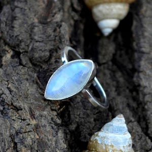 Regenbogen Mondstein Ring, Marquise Mondstein Ring, 925 Sterling Silber Ring, Blue Fire Mondstein Ring, Juni Birthstone Ring, Geschenk für Liebe