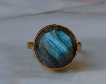 Faceted Round Labradorite Ring: Sterling Silver Yellow Gold