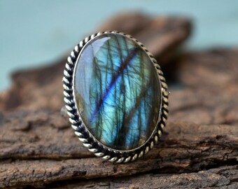 Labradorite Gemstone Ring -925 Sterling Silver Birthstone Ring -Fire Gemstone Ring Jewelry -Unique Designer Ring -Large Labradorite Ring