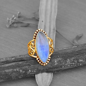 Rainbow Moonstone ring, Yellow gold Moonstone ring, Moonstone jewelry,romantic gift ring,Silver Gold ring, gift for her, Rainbow Moonstone