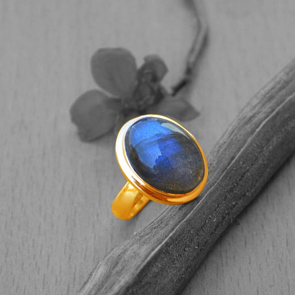 Blue Fire Labradorite gold ring, 14k yellow gold Labradorite ring, Labradorite Cabochon jewelry,romantic gift ring,gold ring, gift for her