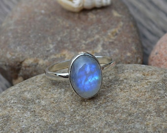 Natural Rainbow Moonstone Ring, 925 Sterling Silver Ring, Birthstone Gift Ring, Bezel Ring, Stackable Ring, Statement Ring, Yellow Gold Ring