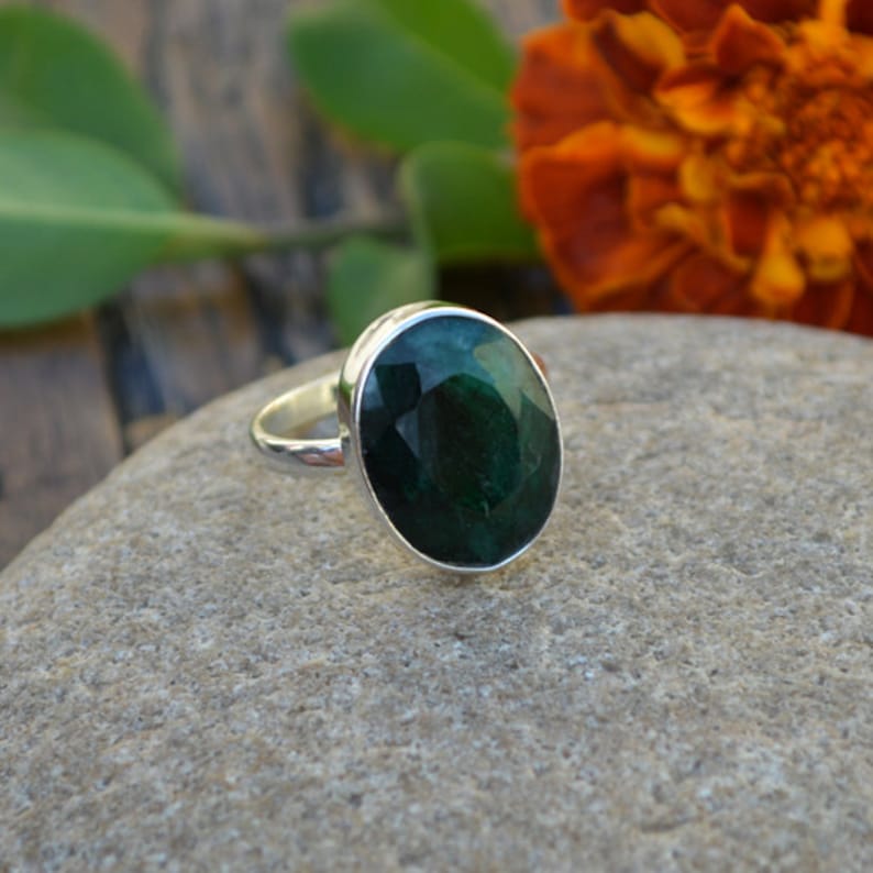 Artisan Handmade Ring 925 Sterling Silver Ring Jewelry Natural Emerald Gemstone Ring Bezel Set Faceted Ring May Birthstone Gift Ring