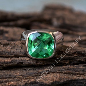 Green Emerald Ring, Bezel Setting Statement Ring, 925 Sterling Silver Ring, Cushion Cut Emerald Gemstone Ring ,Unisex Gift Emerald Ring