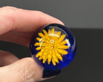 Dandelion Glass Wine Stopper  - Hand Blown Glass Wine Bottle Cork - Sculpted Flower on Stainless Steel - Wine Gift Artisanal Accessory