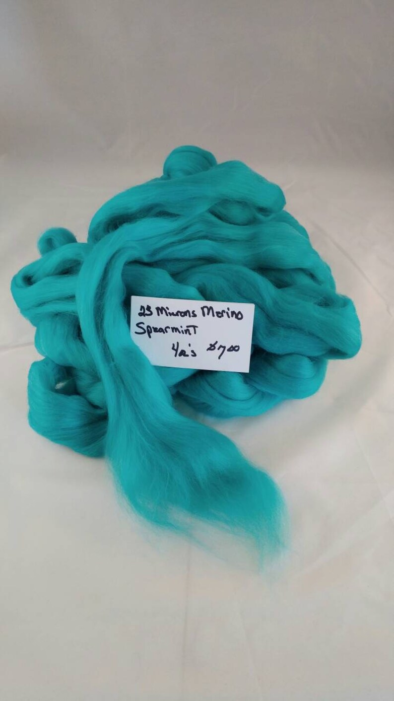 23 microns Merino Top Spearmint