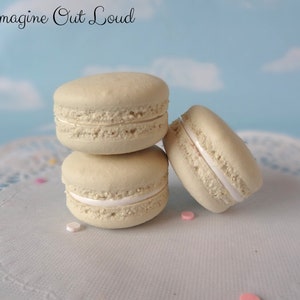 Fake Macarons 1.5&quot; Set Faux Macaron Vanilla Artificial Food Cookie Prop