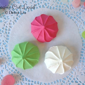 FAUX Cookie Meringue Red, White and Green Christmas Holiday Set