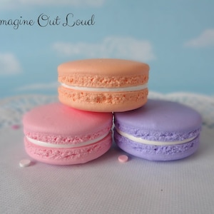 Gefälschte Macarons 2&quot; Set Faux Macaron Pink Peach Lila Künstliche Lebensmittel Keks Prop