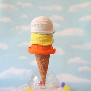 Sorvete falso Faux TRIPLE Scoop Halloween Doce Milho Açúcar Cone Comida Foto Adereço Presente Decoração