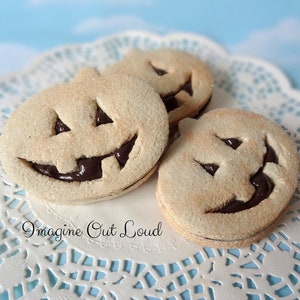 Fake Cookies Halloween Jack-o-Lantern Pumpkin Spice Chocolate Linzer Cookie