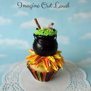 Fake Cupcake JUMBO Halloween Witch&#39;s Bubbling Cauldron Potion Display Decor