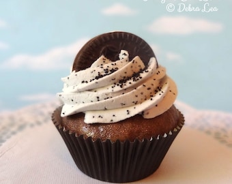 Fake Cupcake Chocolate Cookies N Cream White Frosting Sandwich Cookie Prop
