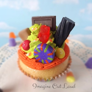 Fake Cupcake Halloween Trick or Treat Candy Kitchen Home Decor Food Prop
